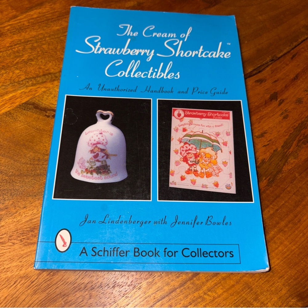 Strawberry Shortcake Collectors Guide incl Rare Items, Jewelry, Clothes & More